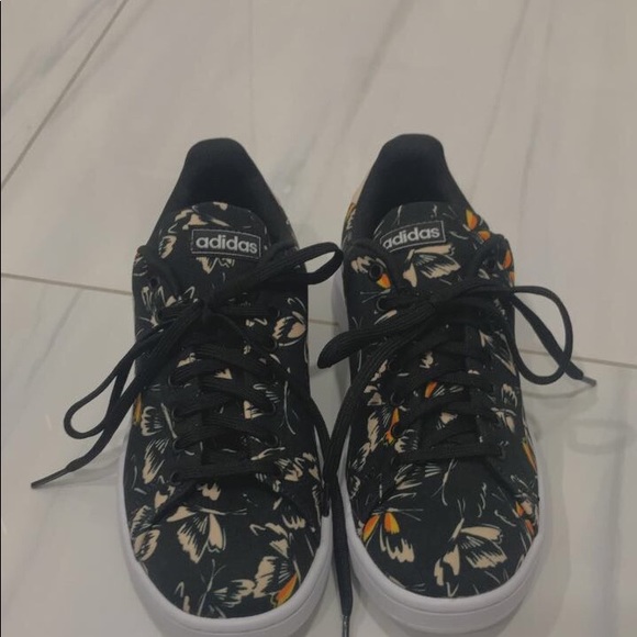 adidas Shoes - Black Adidas shoes with butterflies